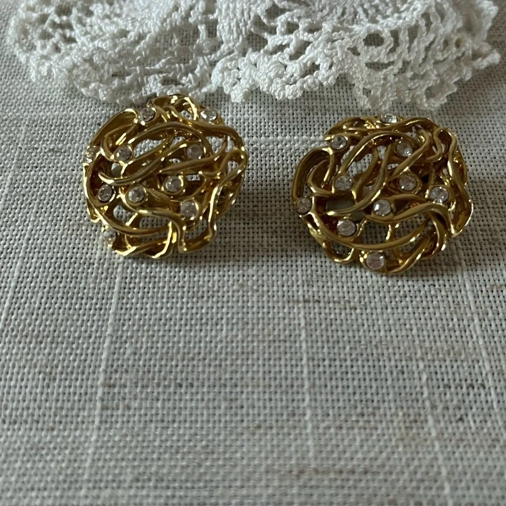 Vintage Gold tone rhinestone round Clip on Earrings …